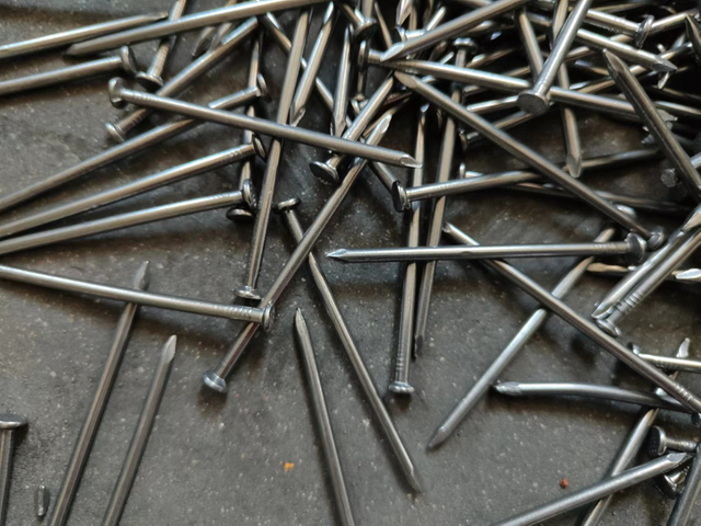 Polished Flat Head Common Round Wire Steel Iron Nails