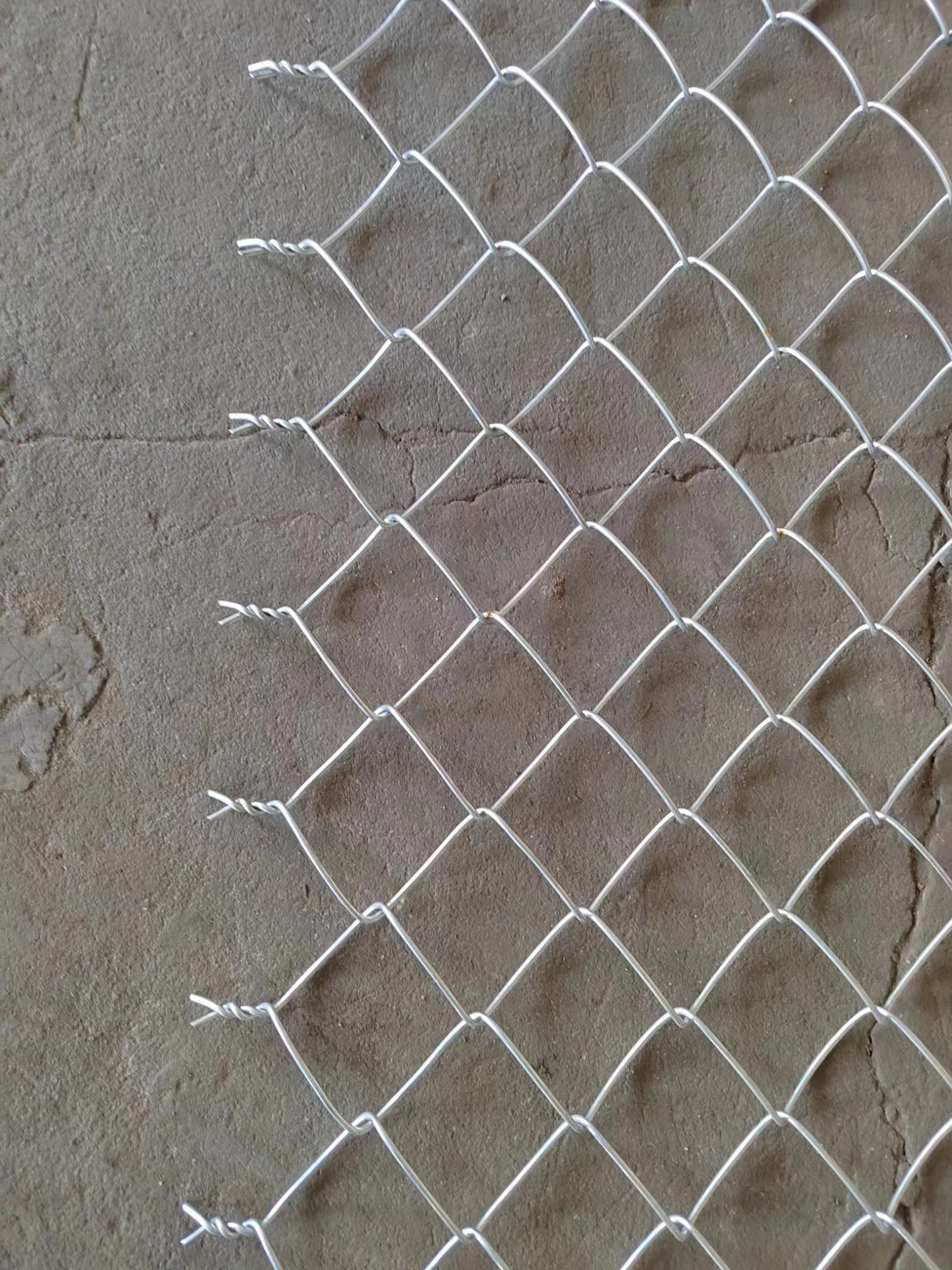 Galvanized Wire Mesh/Sports Playground Garden Diamond Wire Mesh Chain Link Fence